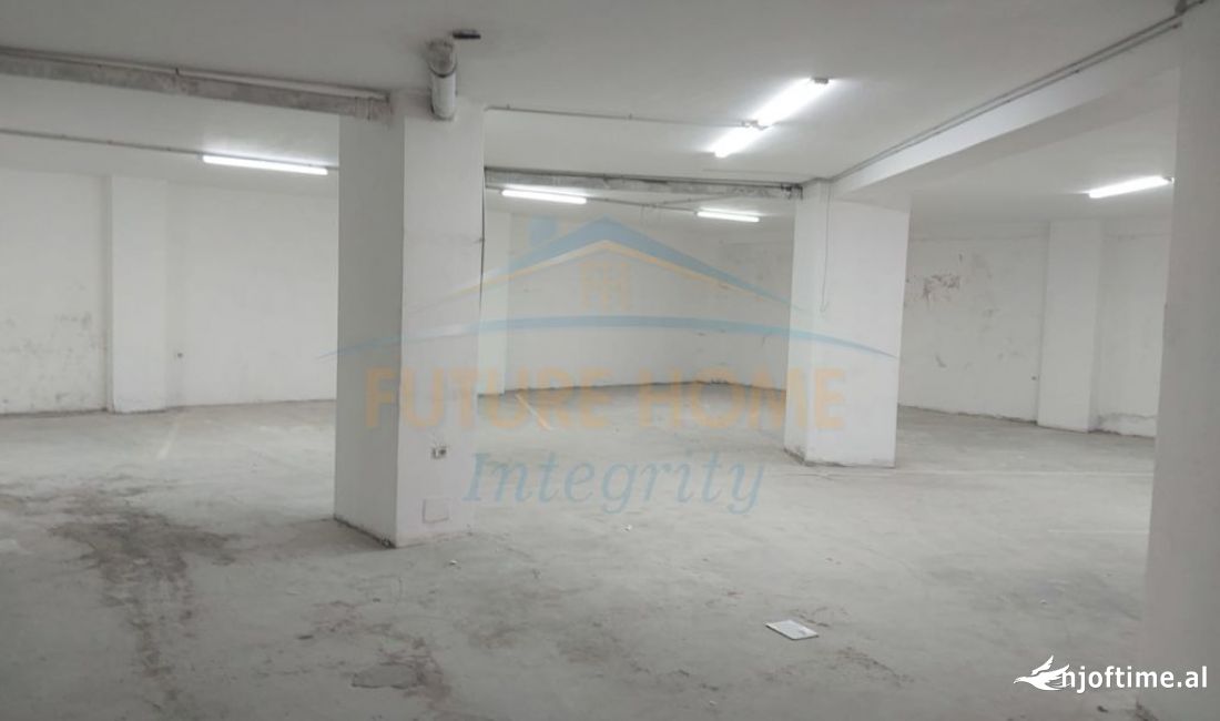 Shitet, Magazine, Ali Demi, Tirane.