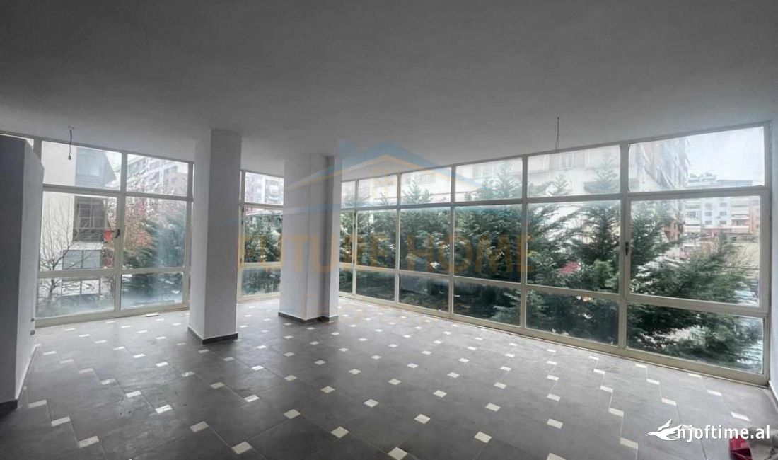 Qera, Ambient Biznesi, Unaza e Re.