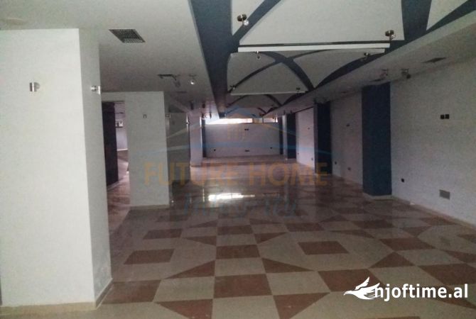 Ambient biznesi ne shitje 6+1 ne Lushnje - 250,000 Euro