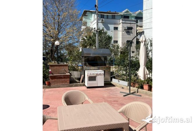 Ambient biznesi ne shitje 2+1 ne Durres - 650,000 Euro