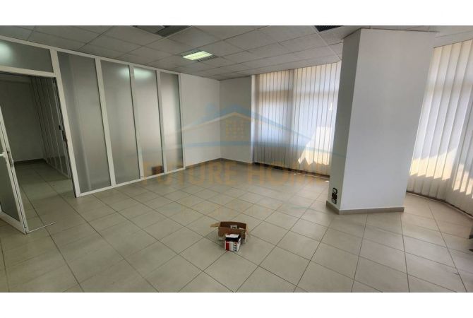Business Property for Rent 3+1 in Tirana - 2,475 Euro