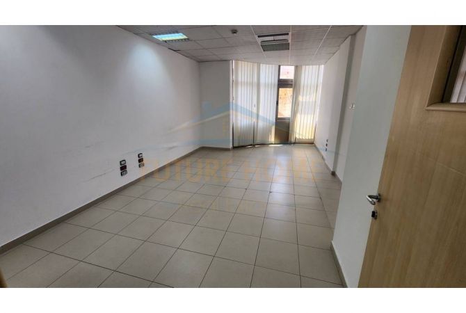 Business Property for Rent 3+1 in Tirana - 2,475 Euro