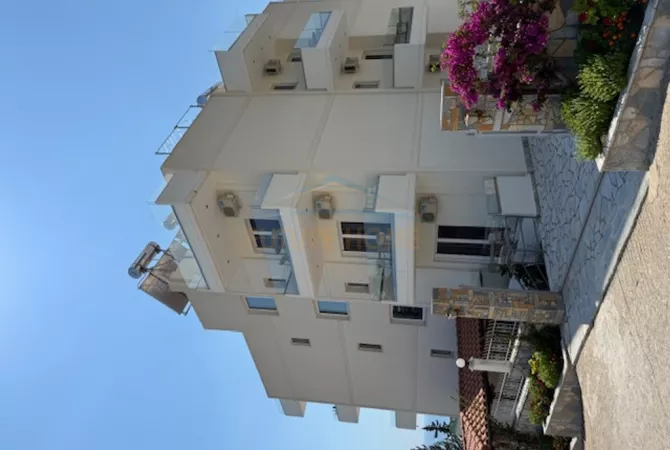 Ambient biznesi ne shitje 5+1 ne Himare - 3,500,000 Euro