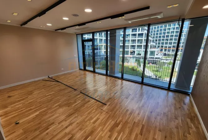 Business Property for Rent 3+1 in Tirana - 2,200 Euro