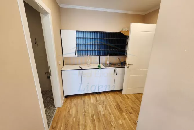 Business Property for Rent 3+1 in Tirana - 2,200 Euro