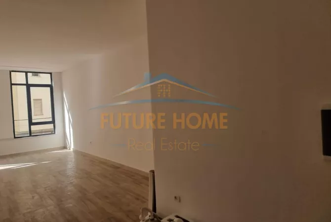 Business Property for Rent 3+1 in Tirana - 1,300 Euro