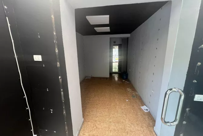 Business Property for Rent 3+1 in Tirana - 700 Euro