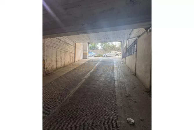 Qera Magazine, Bulevardi Migjeni.