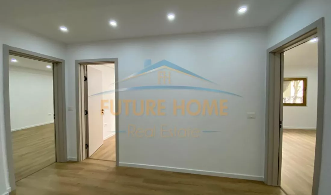 Qira, Ambient per zyra, Bllok