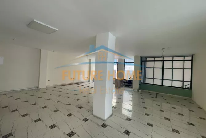 Business Property for Rent 1+1 in Tirana - 2,200 Euro