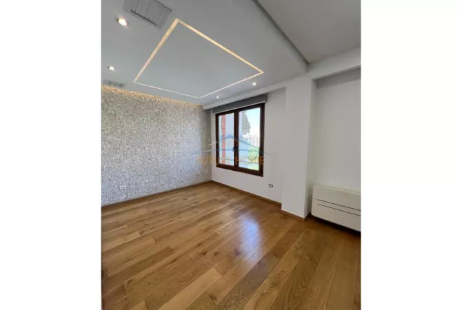 Business Property for Rent 3+1 in Tirana - 2,350 Euro