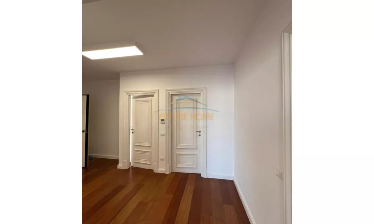 Zyre, me qira prane Kompleksit Delijorgji !