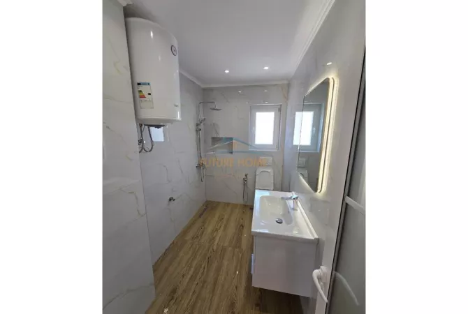 Shtepi ne shitje Apartament ne Tirane, 2+1, Mobilimi Bosh, pa mobiluar, Pagesa 145,000  Euro.