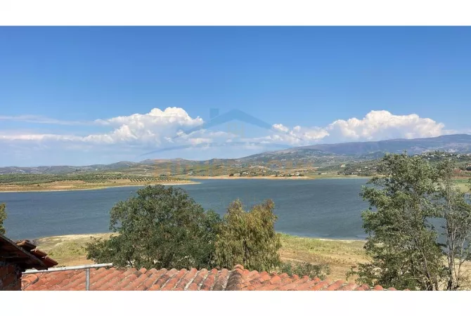 Ambient biznesi ne shitje 2+1 ne Fier - 300,000 Euro