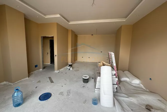 Shtepi ne shitje Apartament ne Tirane, 2+1, Mobilimi Bosh, pa mobiluar, Pagesa 320,000  Euro.