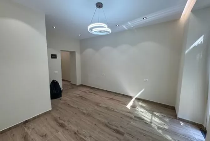 Business Property for Rent 3+1 in Tirana - 650 Euro