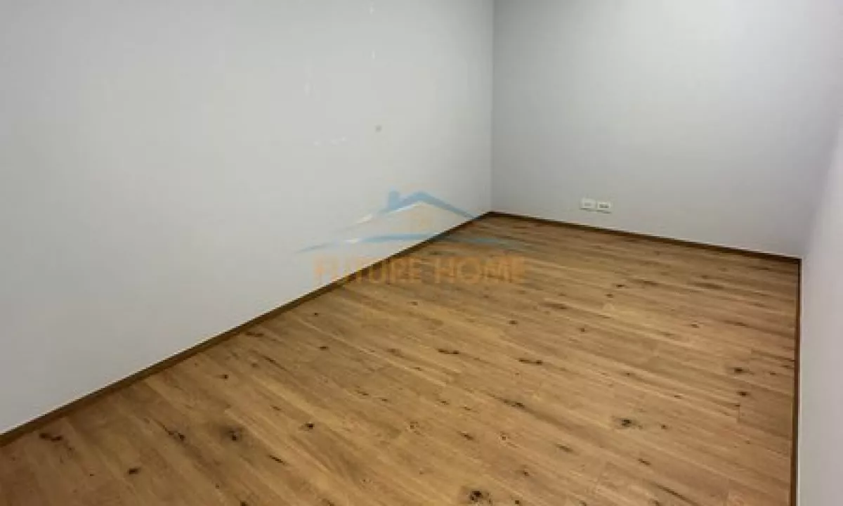 Zyre , Kompleksi Delijorgji, Tirane !