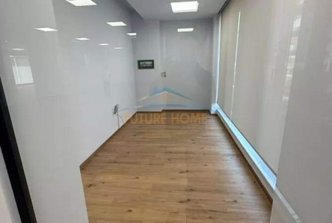 Zyre , Kompleksi Delijorgji, Tirane !