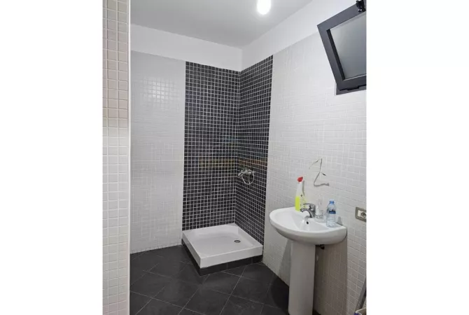 Apartament 2+1,per zyra Unaza e Re, Tirane.