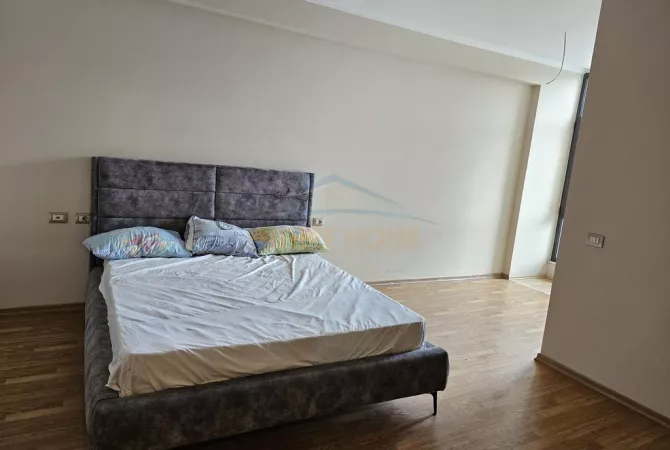 Apartament 2+1,per zyra Unaza e Re, Tirane.