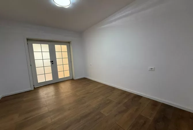  Apartament 1+1,ne shitje te Ambasada Amerikane!