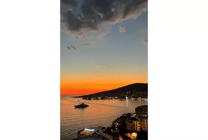 Shitet, Penthouse, Sarandë.
