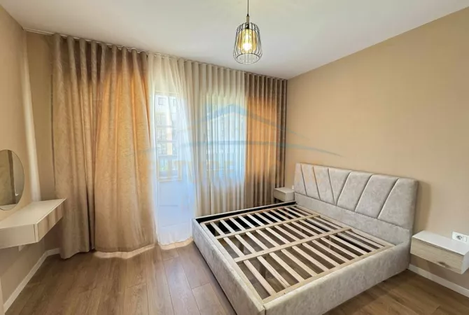 Shtepi ne shitje Apartament ne Tirane, 2+1, Mobilimi E mobiluar, Pagesa 119,000  Euro.