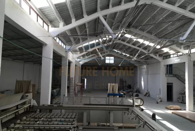 Ambient biznesi ne shitje 4+1 ne Durres - 1,200,000 Euro