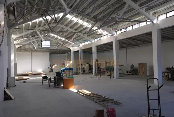 Ambient biznesi ne shitje 4+1 ne Durres - 1,200,000 Euro