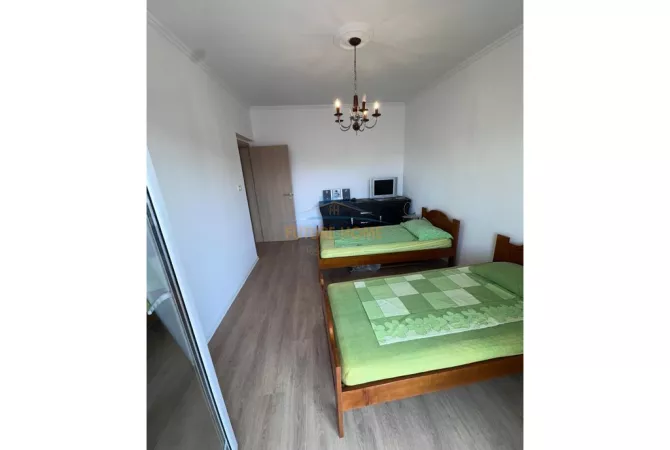 Shtepi ne shitje Apartament ne Tirane, 2+1, Mobilimi E mobiluar, Pagesa 147,000  Euro.