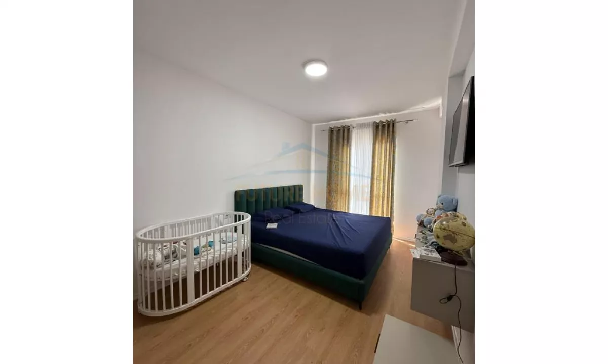 Shtepi ne shitje Apartament ne Tirane, 2+1, Mobilimi E mobiluar, Pagesa 118,000  Euro.