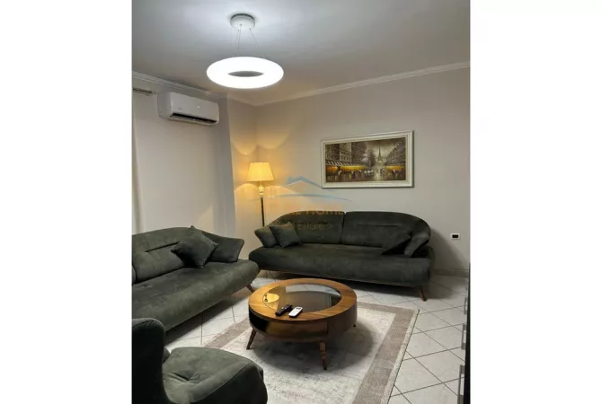 Shtepi ne shitje Apartament ne Tirane, 2+1, Mobilimi E mobiluar, Pagesa 200,000  Euro.