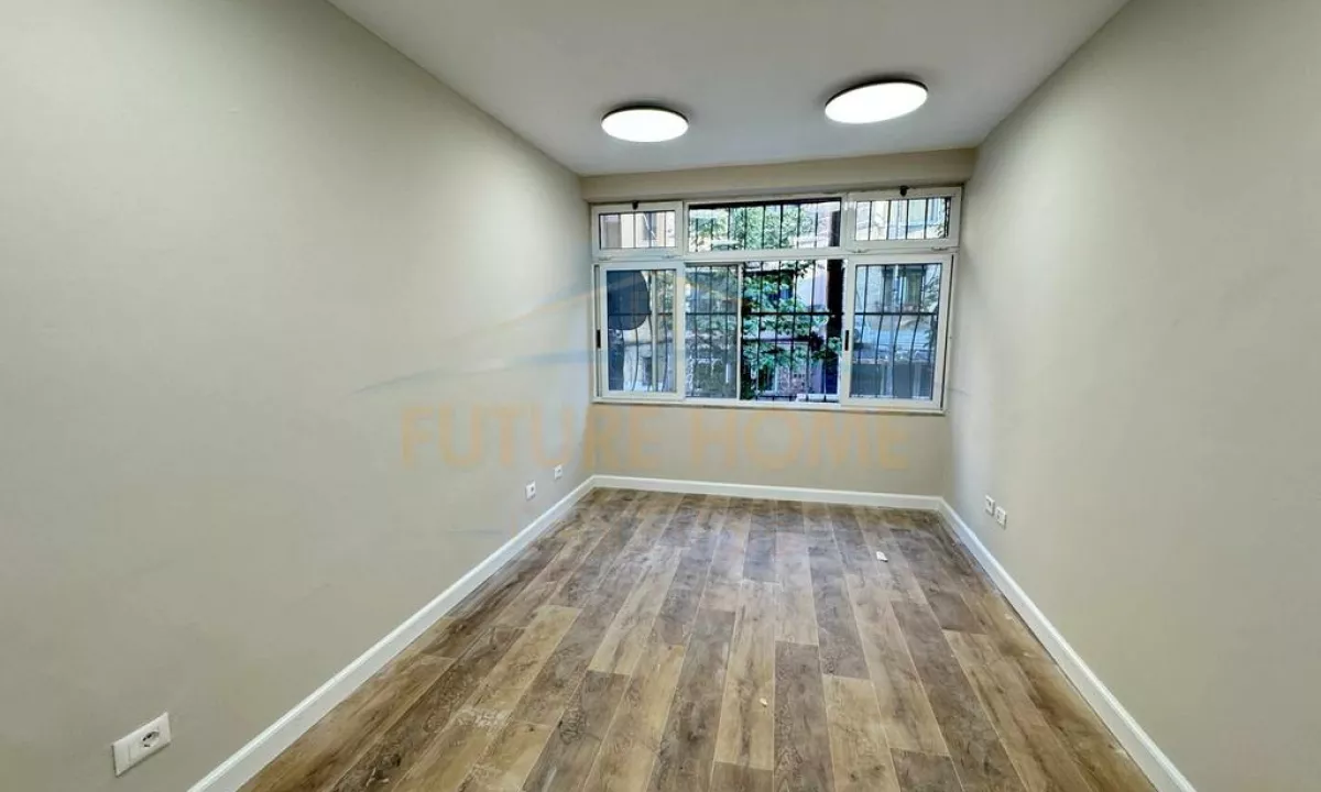 Shtepi ne shitje Apartament ne Tirane, 3+1, Mobilimi Bosh, pa mobiluar, Pagesa 268,000  Euro.