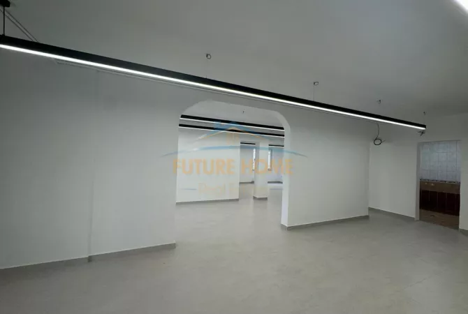Business Property for Rent 3+1 in Tirana - 1,500 Euro