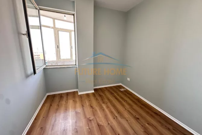 Shitet,Apartament 1+1,Rruga Fortuzi,Tirane