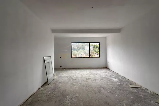 Apartament 2+1+2, Rruga e Elbasanit, Tirane.