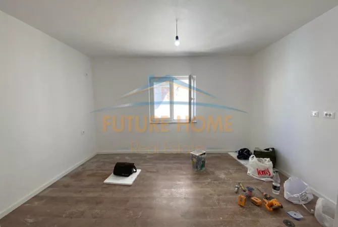 Shtepi ne shitje Apartament ne Tirane, 1+1, Mobilimi Bosh, pa mobiluar, Pagesa 167,000  Euro.