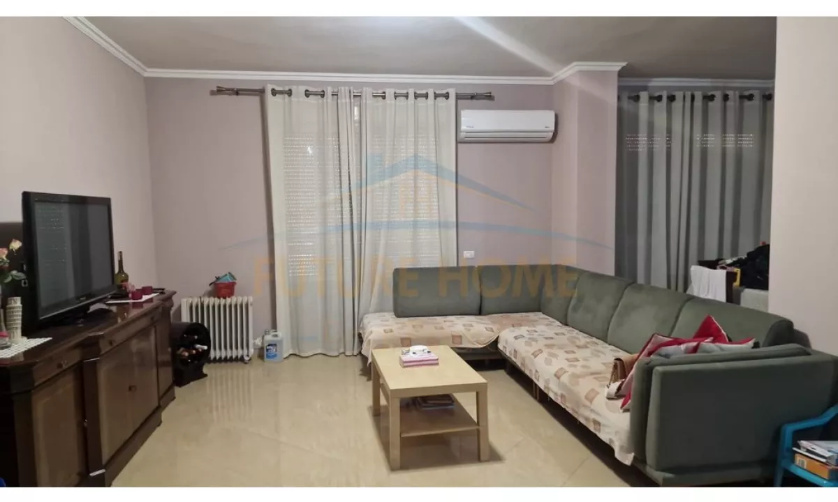 Shtepi ne shitje Apartament ne Tirane, 2+1, Mobilimi E mobiluar, Pagesa 220,000  Euro.