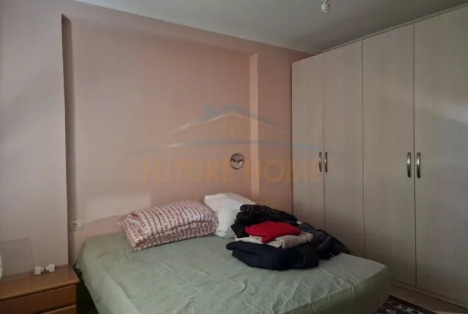 Shtepi ne shitje Apartament ne Tirane, 2+1, Mobilimi E mobiluar, Pagesa 220,000  Euro.