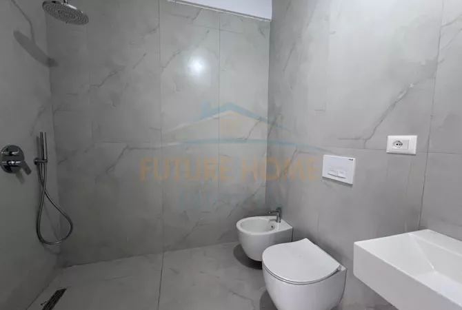 Shtepi ne shitje Apartament ne Tirane, 1+1, Mobilimi Bosh, pa mobiluar, Pagesa 88,000  Euro.