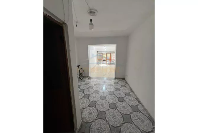 Business Property in Sale 1+1 in Tirana - 100,000 Euro