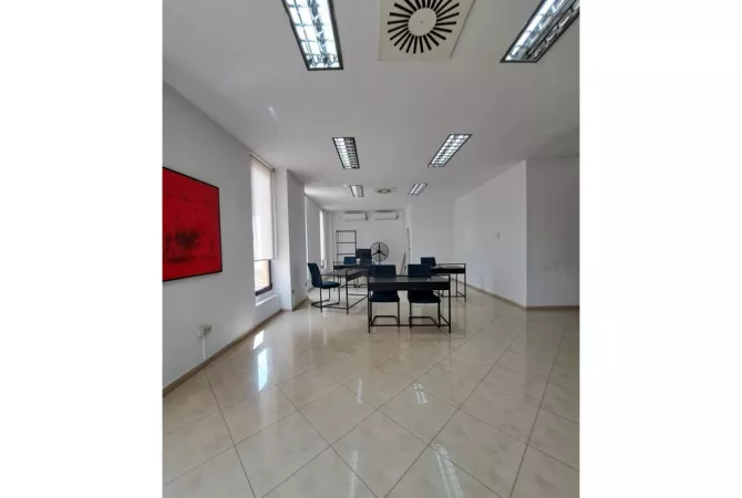 Business Property for Rent 3+1 in Tirana - 1,000 Euro