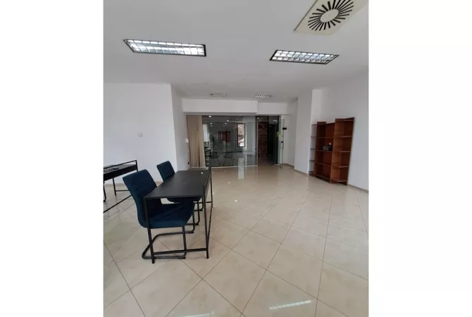 Business Property for Rent 3+1 in Tirana - 1,000 Euro