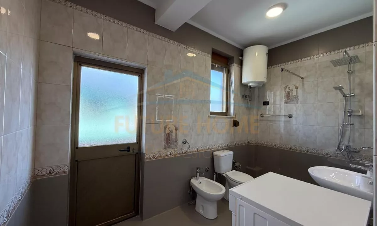 Shtepi me qera Apartament ne Tirane, 2+1, Mobilimi E mobiluar, Pagesa 600  Euro.
