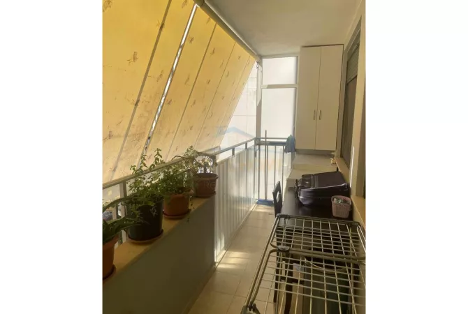 Shtepi ne shitje Apartament ne Tirane, 2+1, Mobilimi E mobiluar, Pagesa 150,000  Euro.