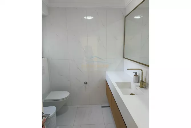 Business Property for Rent 3+1 in Tirana - 2,000 Euro