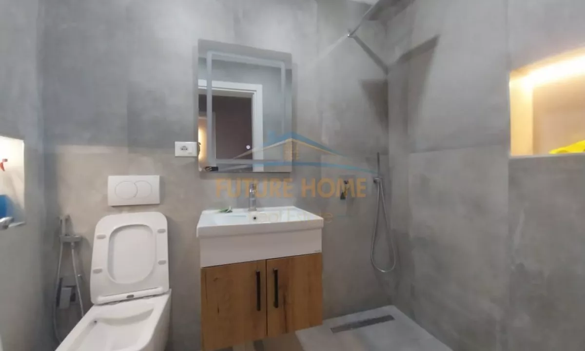 Shtepi ne shitje Apartament ne Tirane, 1+1, Mobilimi E mobiluar, Pagesa 125,000  Euro.