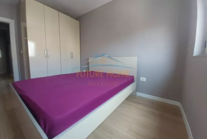 Shtepi ne shitje Apartament ne Tirane, 1+1, Mobilimi E mobiluar, Pagesa 125,000  Euro.