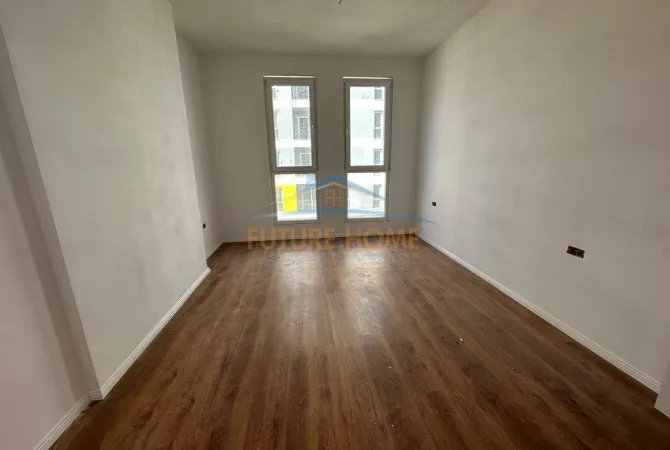 Shtepi ne shitje Apartament ne Tirane, 2+1, Mobilimi Bosh, pa mobiluar, Pagesa 110,000  Euro.
