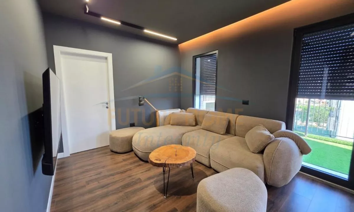 Shtepi ne shitje Apartament ne Tirane, 2+1, Mobilimi E mobiluar, Pagesa 450,000  Euro.